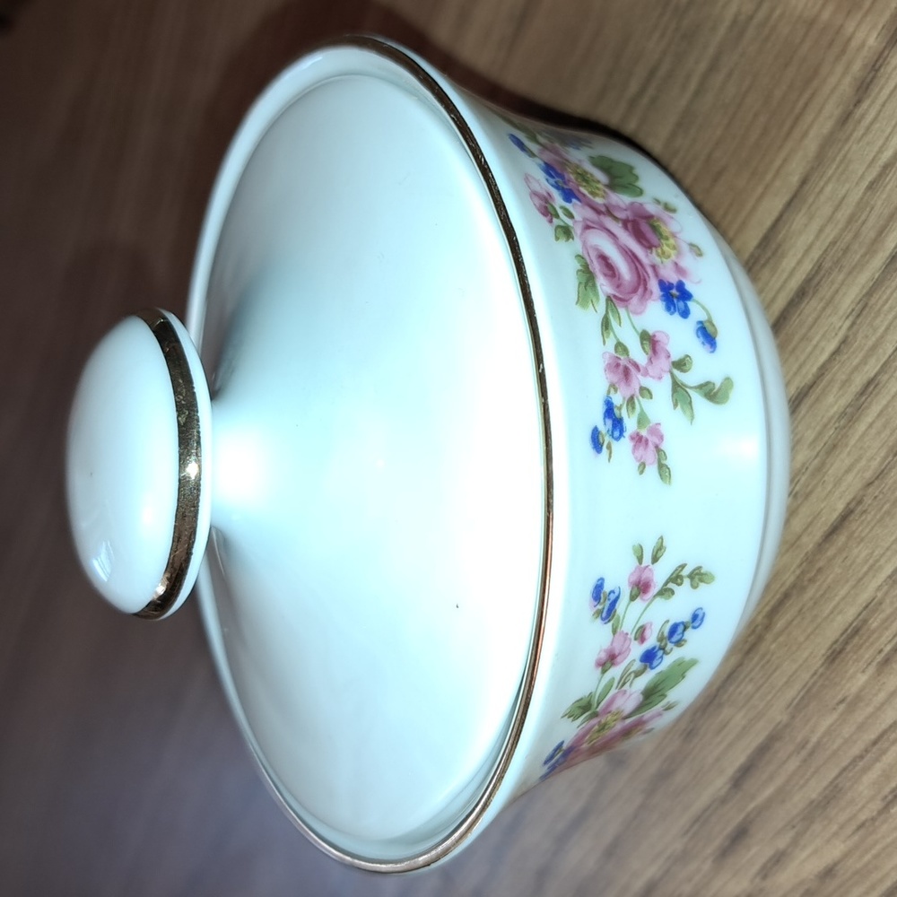 JLMENAU lidded bowl